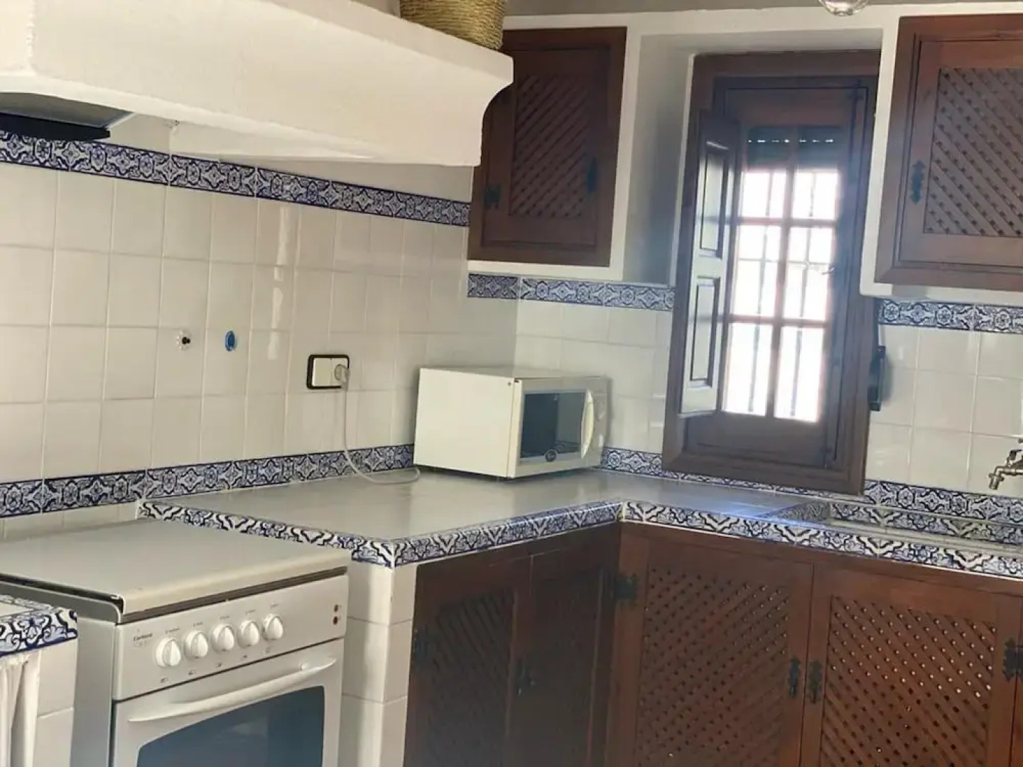 Spacious Holiday Home With Private Garden