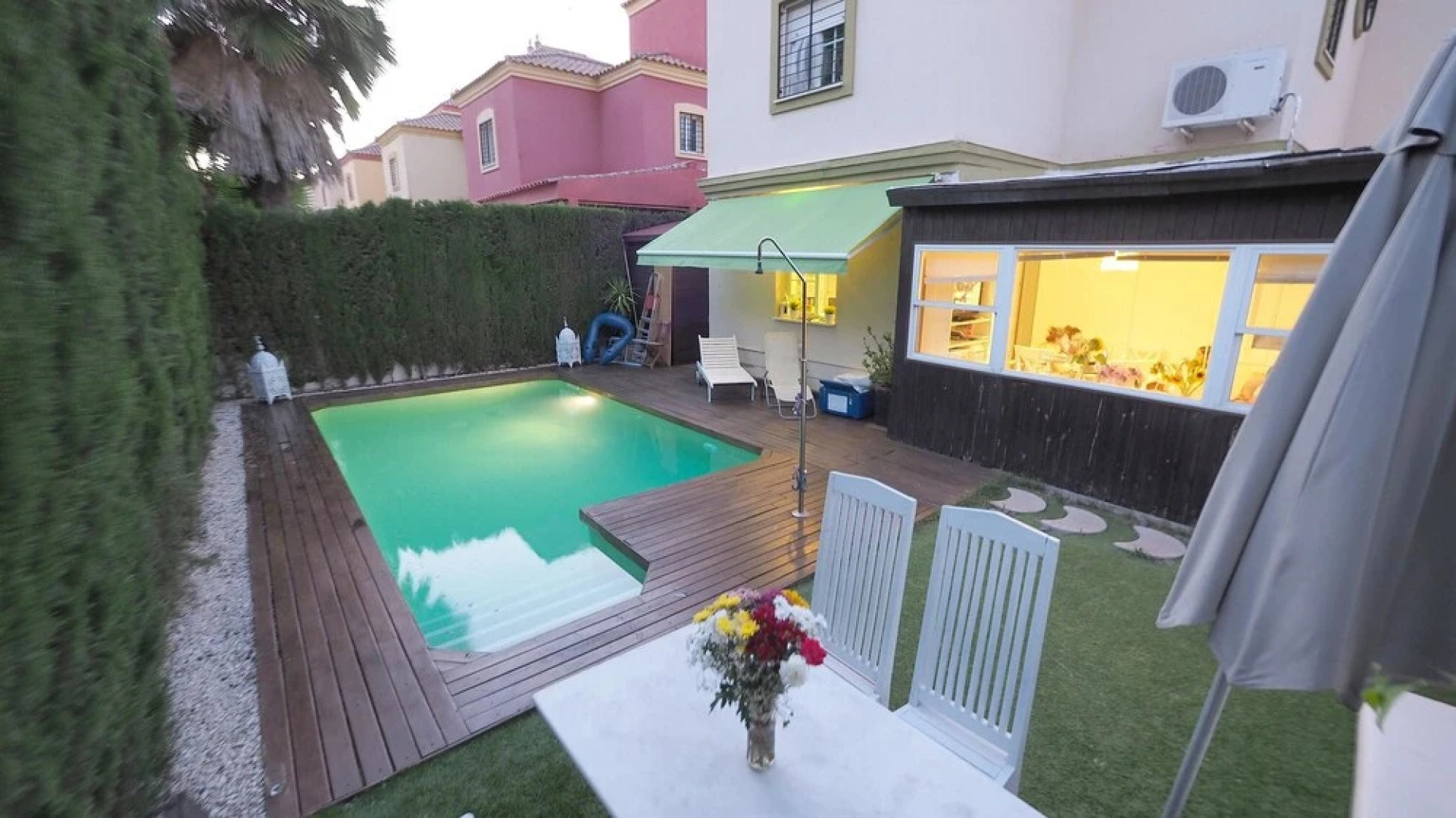 Villa With 4 Bedrooms in Tomares, With Private Pool, Enclosed Garden a