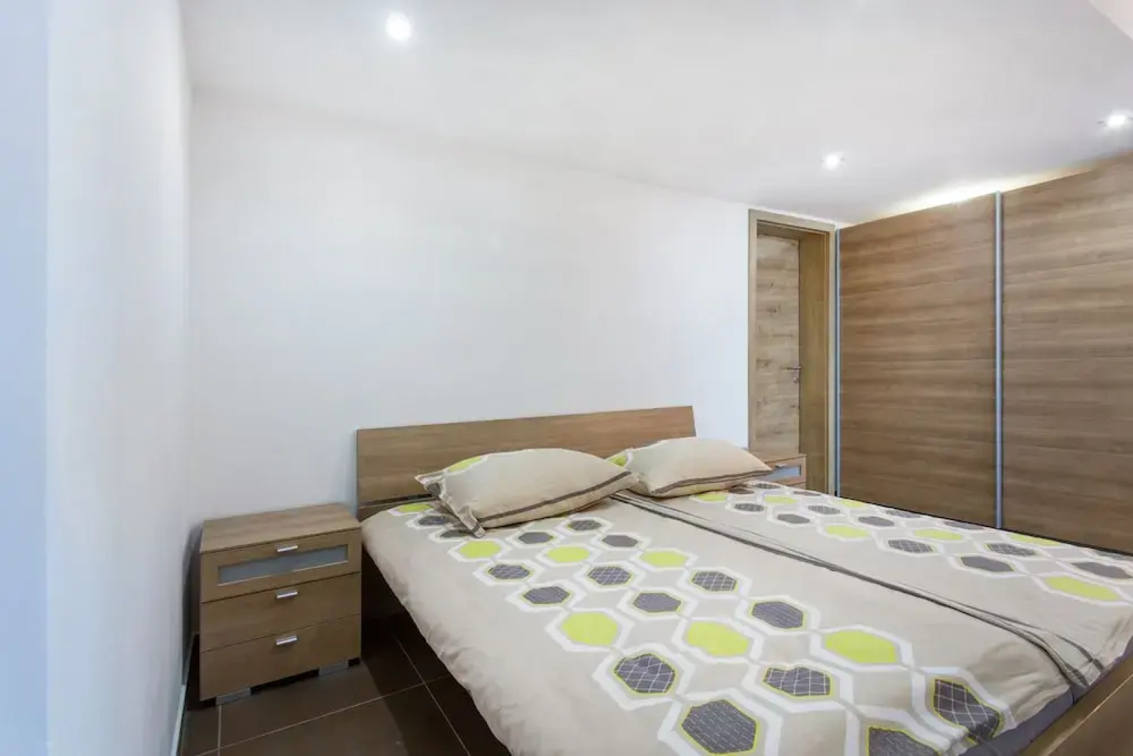 Domovoj Apartments and Rooms