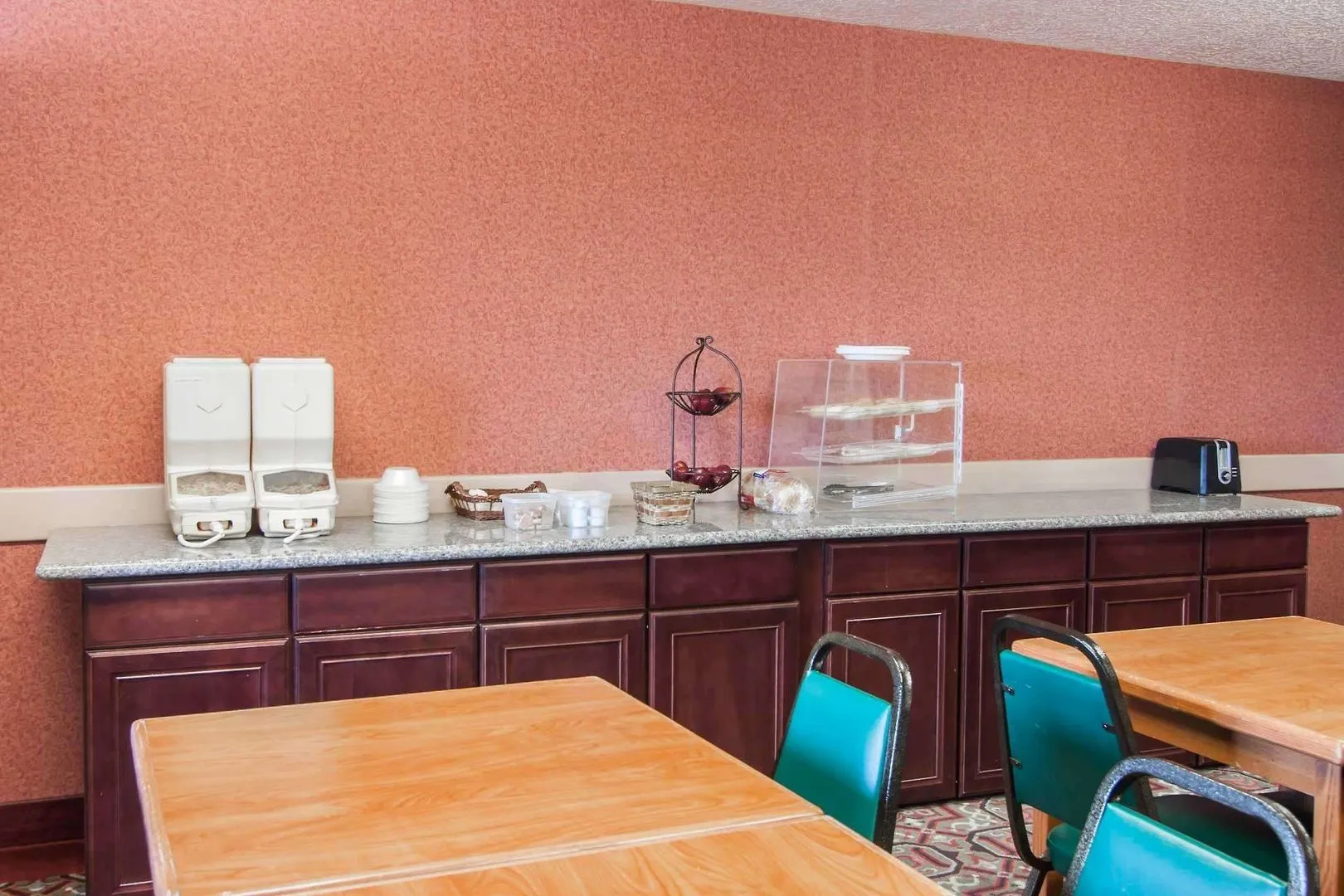 Bridgeway Inn & Suites Sublimity