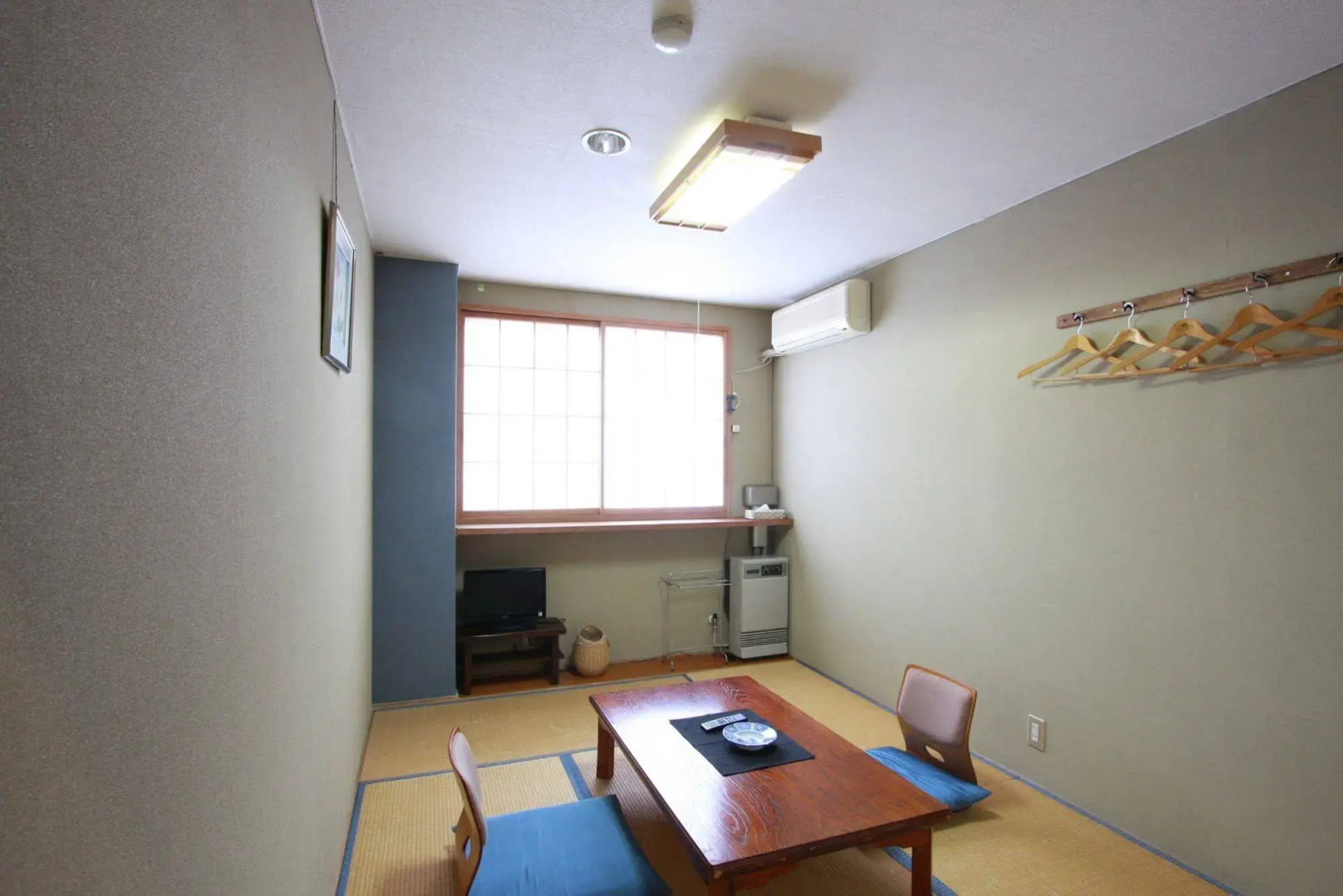 Nozawaonsen Azegamikan