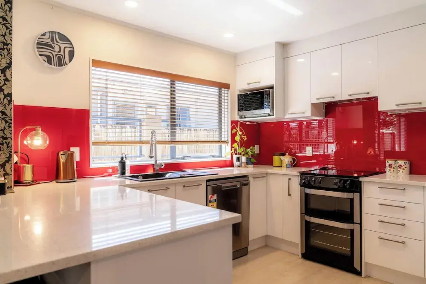 Spacious Eastern Beach Home by Zodiak Stays