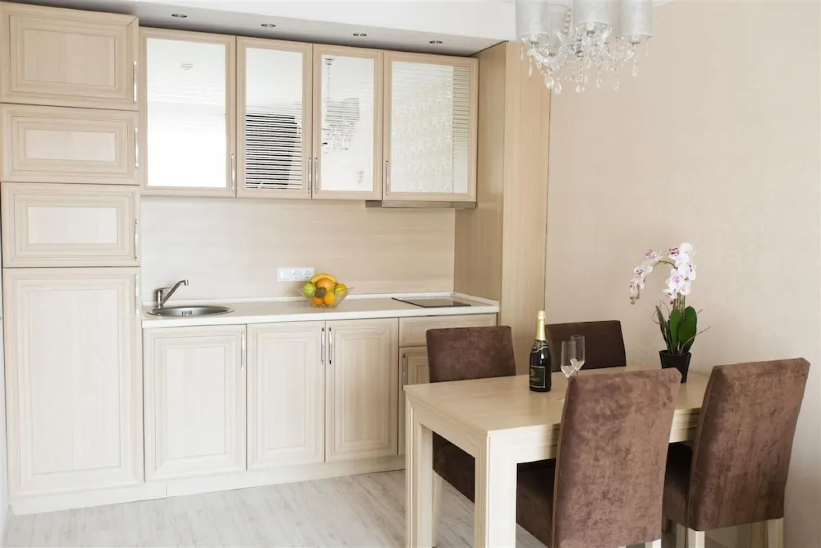 Apartcomplex Harmony Suites