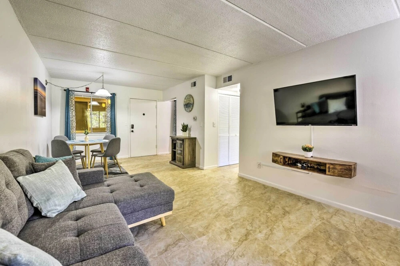 Waterfront Mary Esther Condo w/ Kayaks!