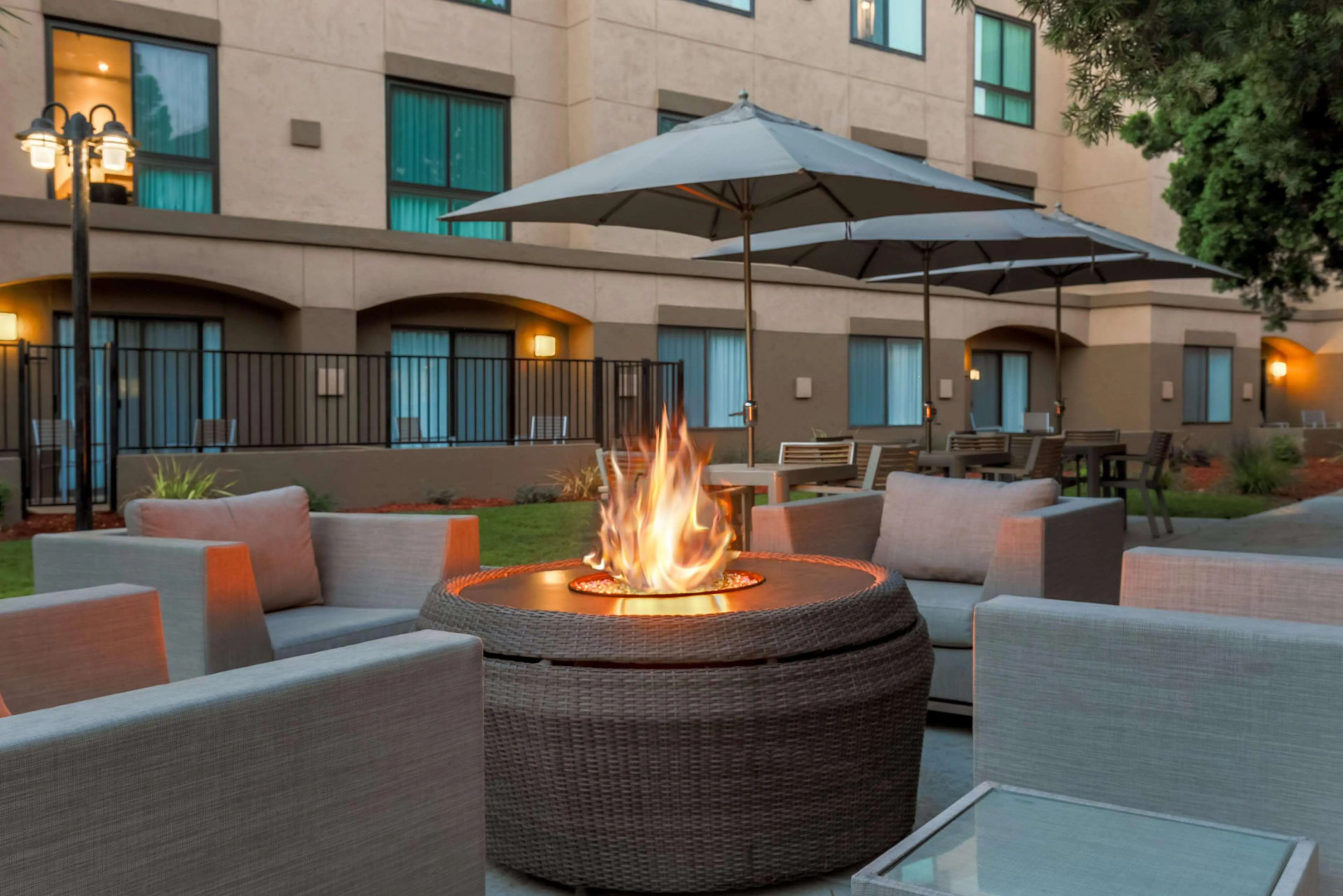 DoubleTree Suites by Hilton Hotel Sacramento - Rancho Cordova