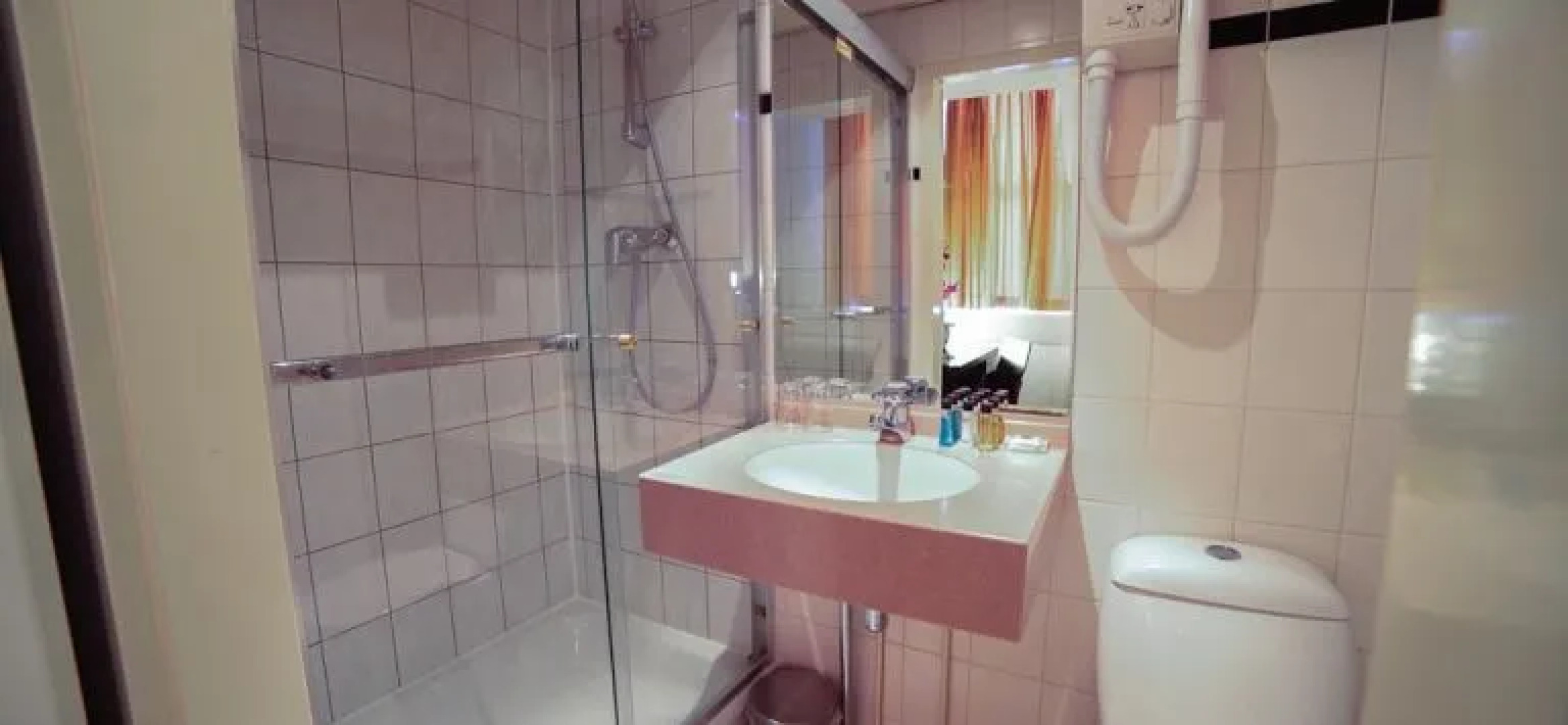 Hotel Falcon Plaza Centre