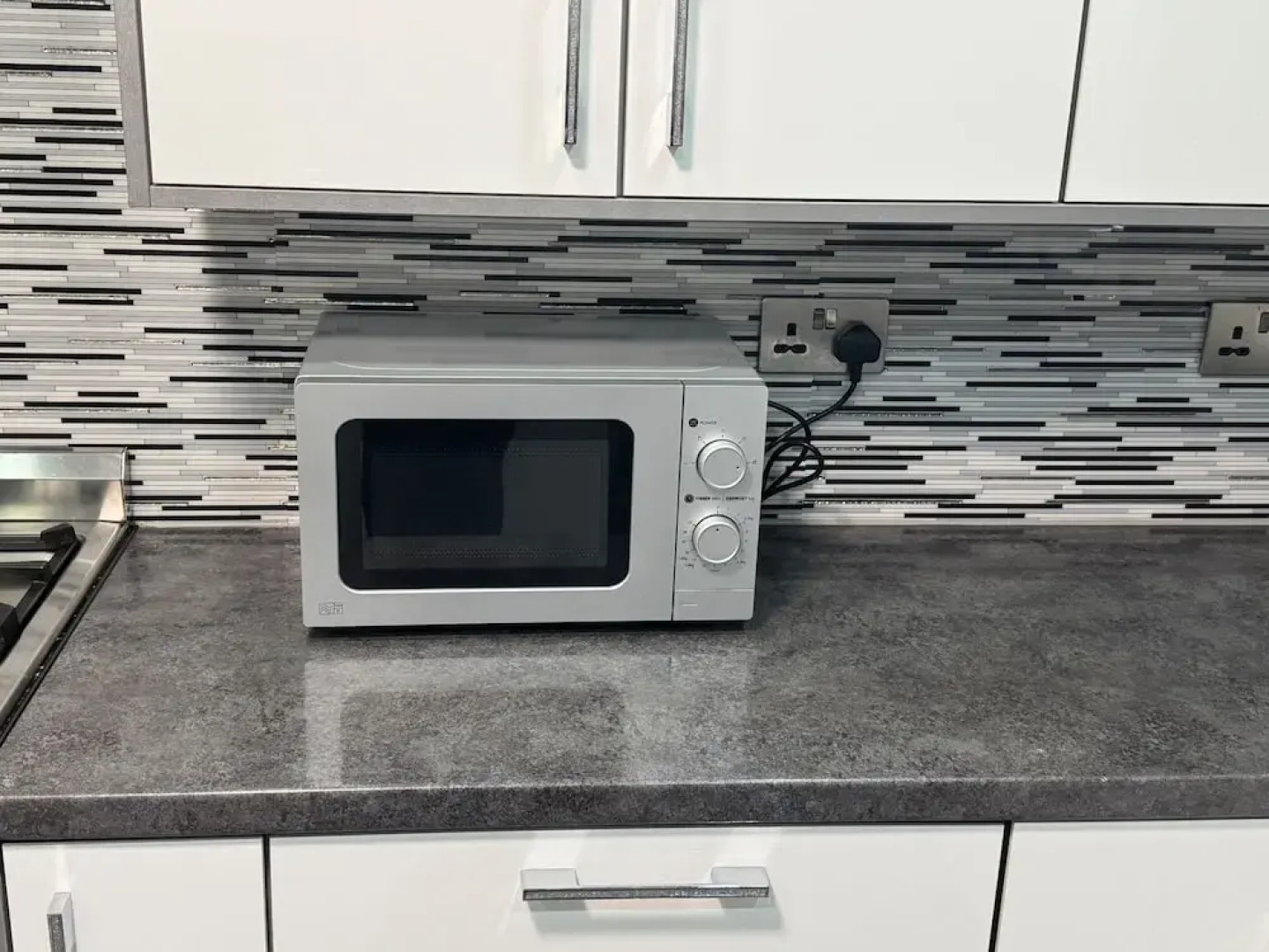 Smethwick - House - Sleeps 8 - Parking