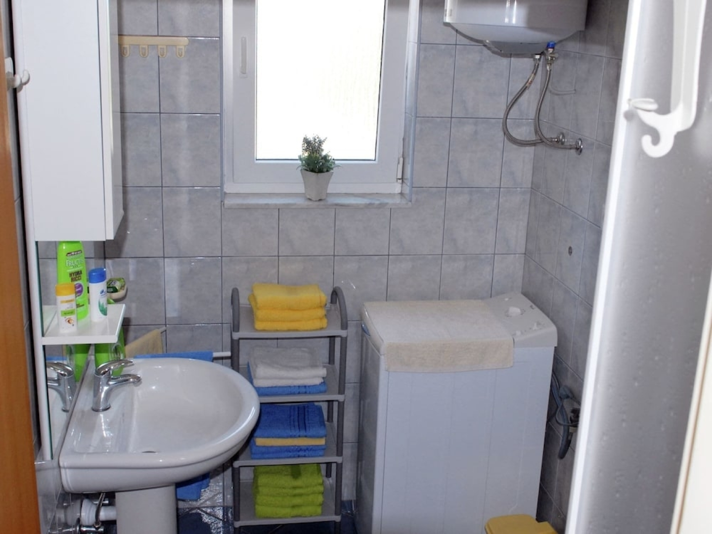 Holiday Home in Veli Rat Near Saharun