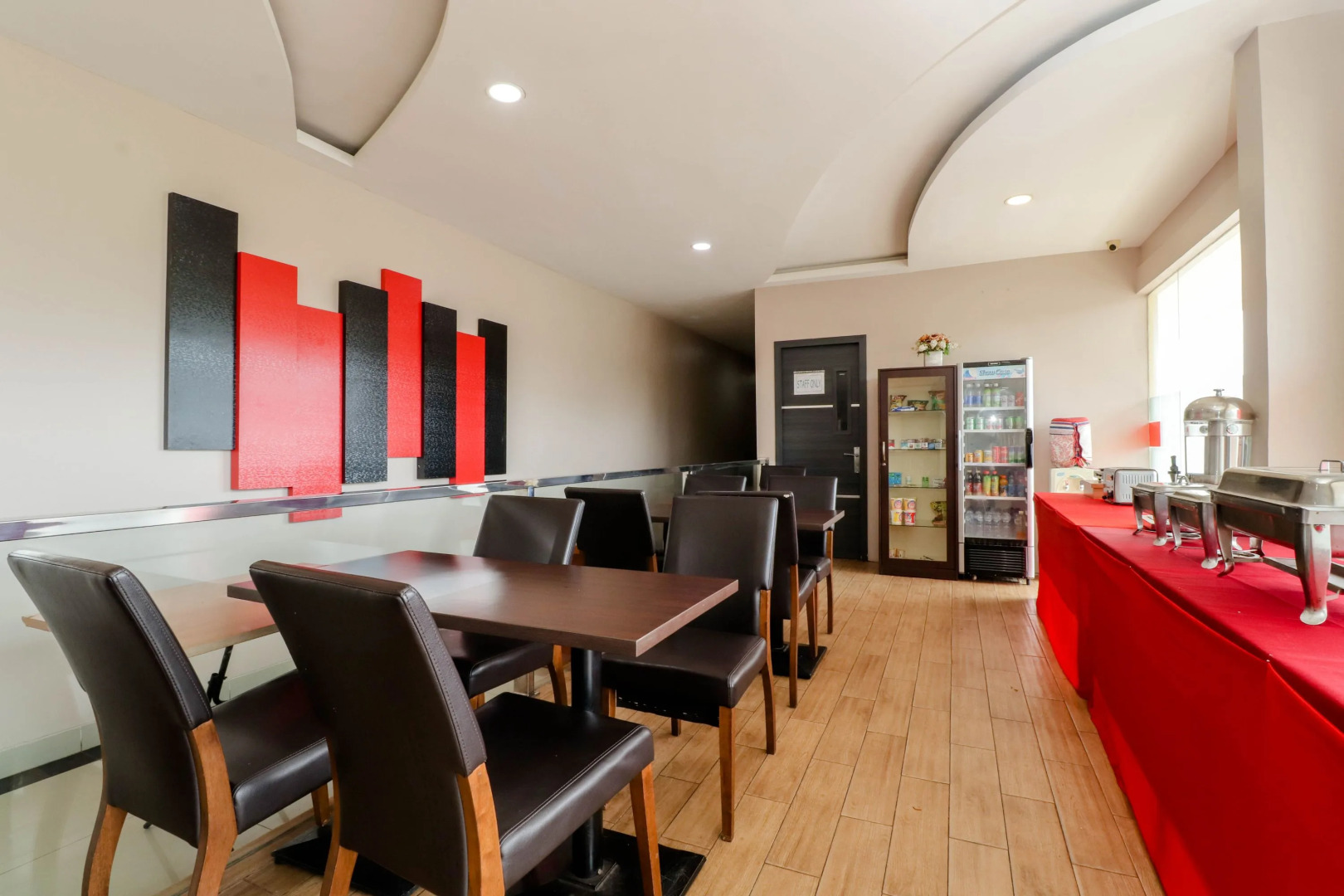 Blitz Hotel Batam Near Sultan Mahmud Ri'ayat Shah Mosque