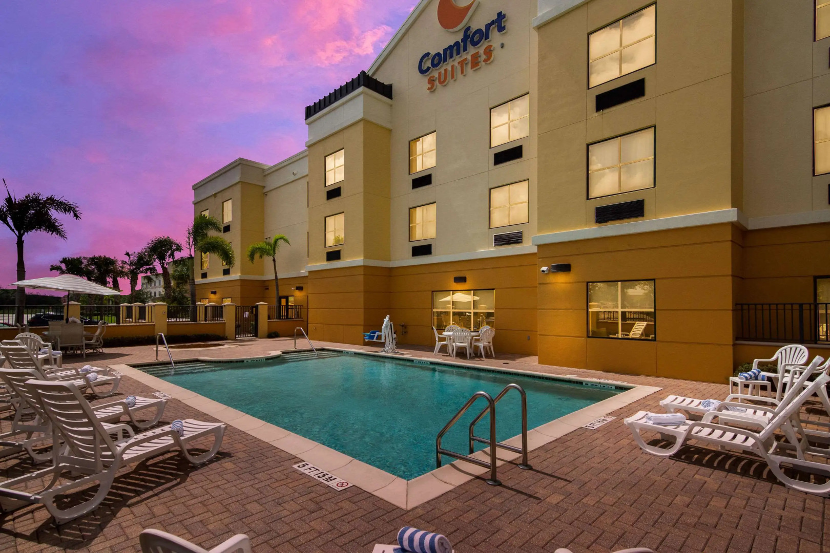 Comfort Suites Vero Beach I-95