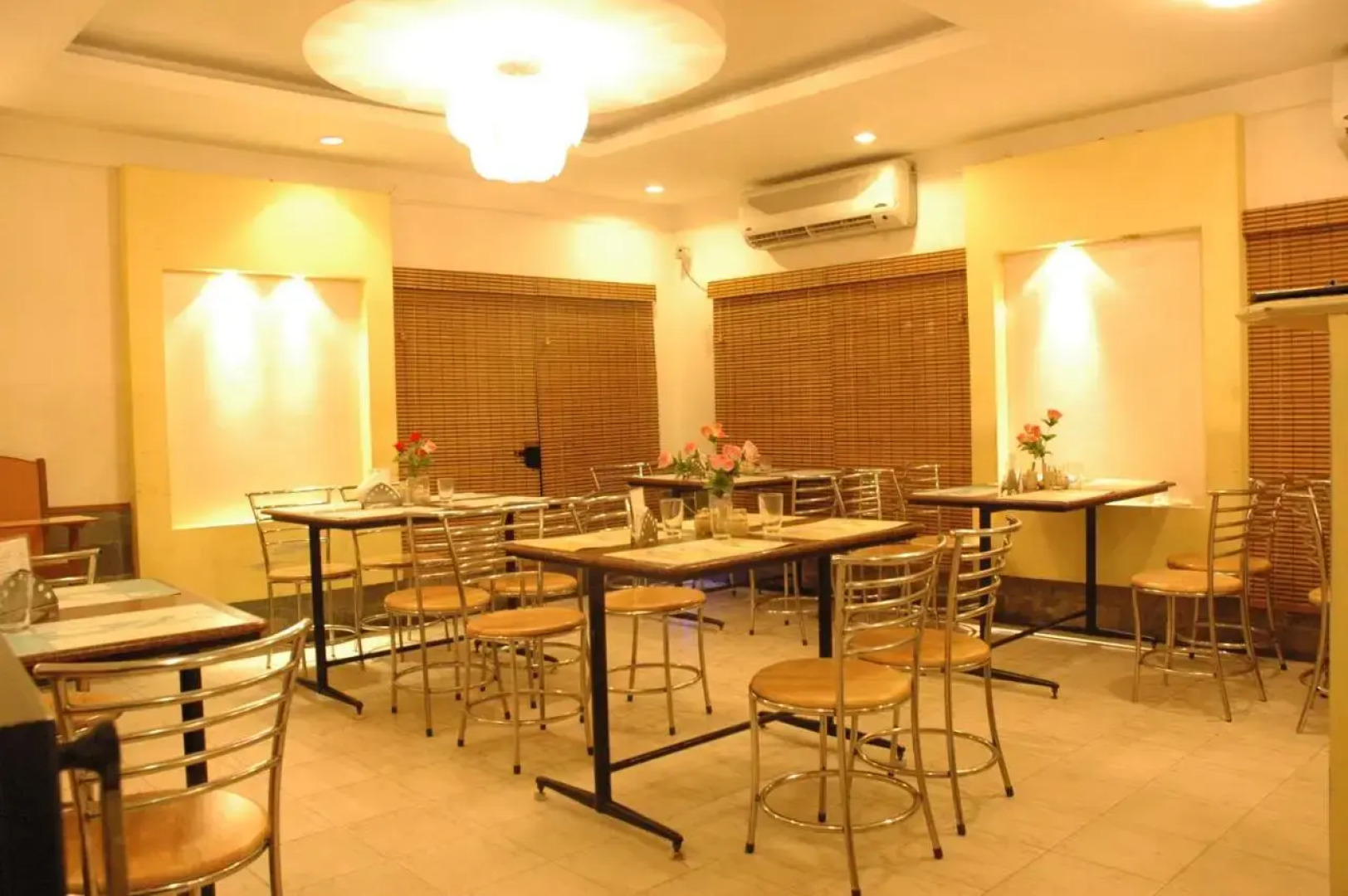 Hotel Saradharam