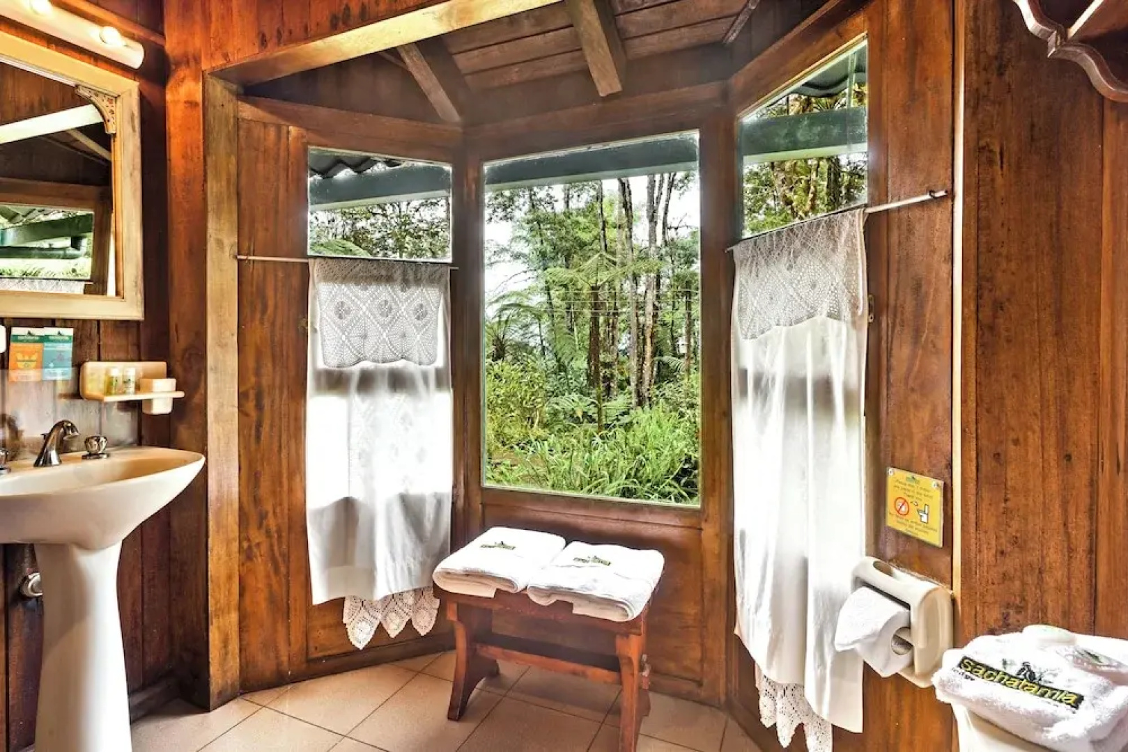 Sachatamia Lodge