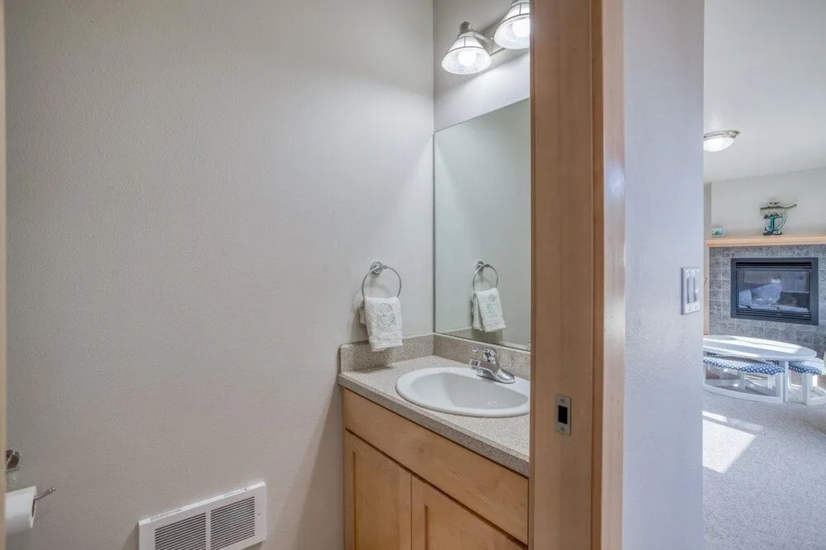 Moon Over Manzanita (MCA 1549)