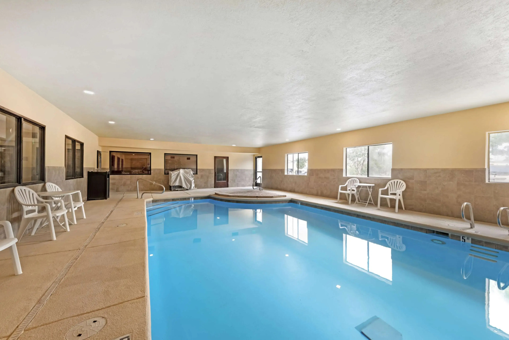 Best Western Plus Eagleridge Inn & Suites