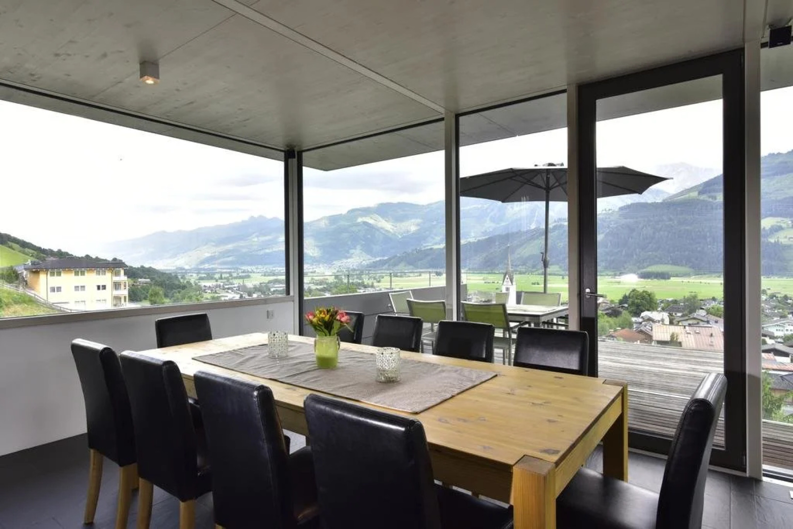 Glas House - Design Holiday Home