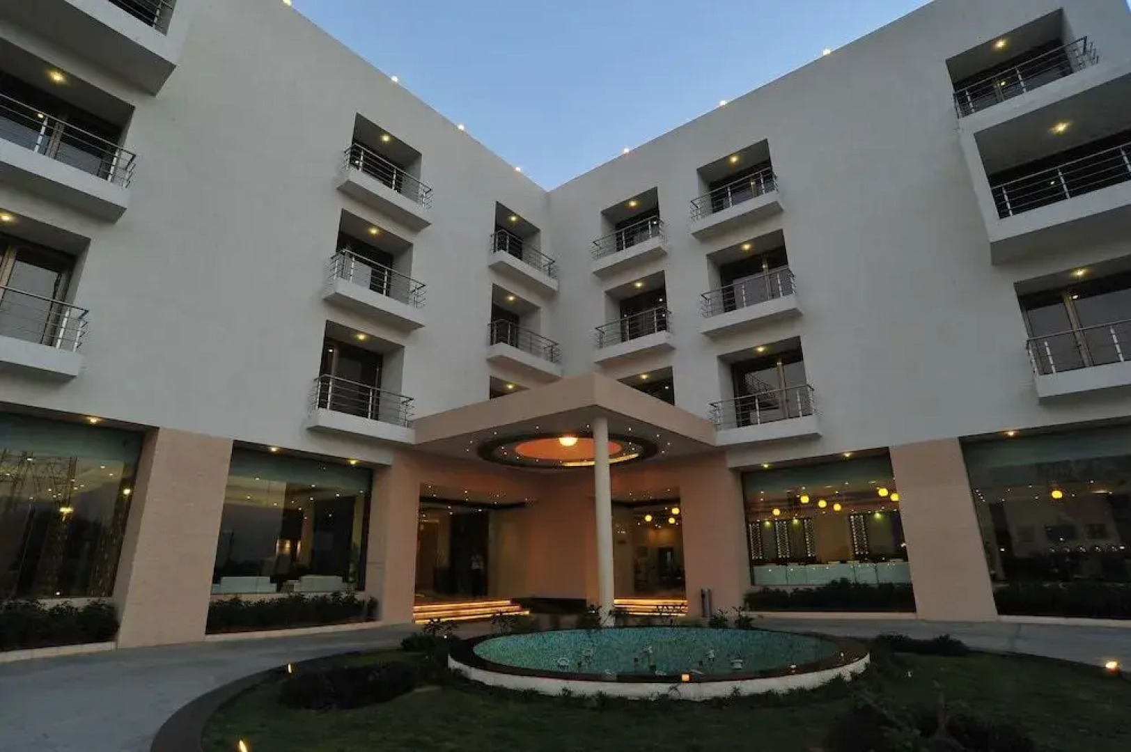 Le Tokyo Hotel Sanand