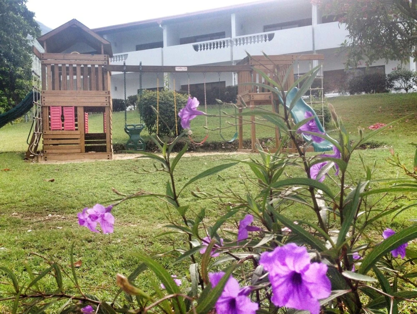 Wahoo Bay Beach Club & Resort