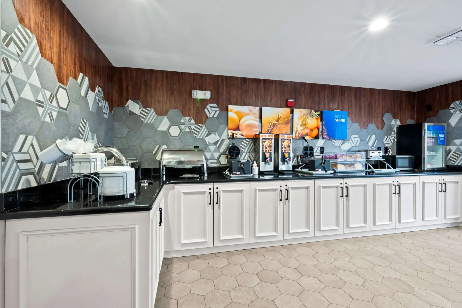 Comfort Suites Airport