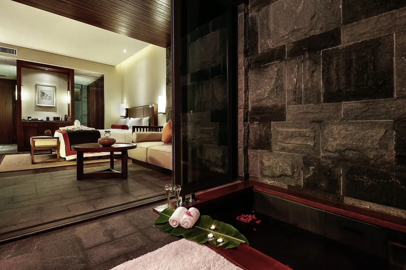 DoubleTree Resort by Hilton Hainan - Qixianling Hot Spring