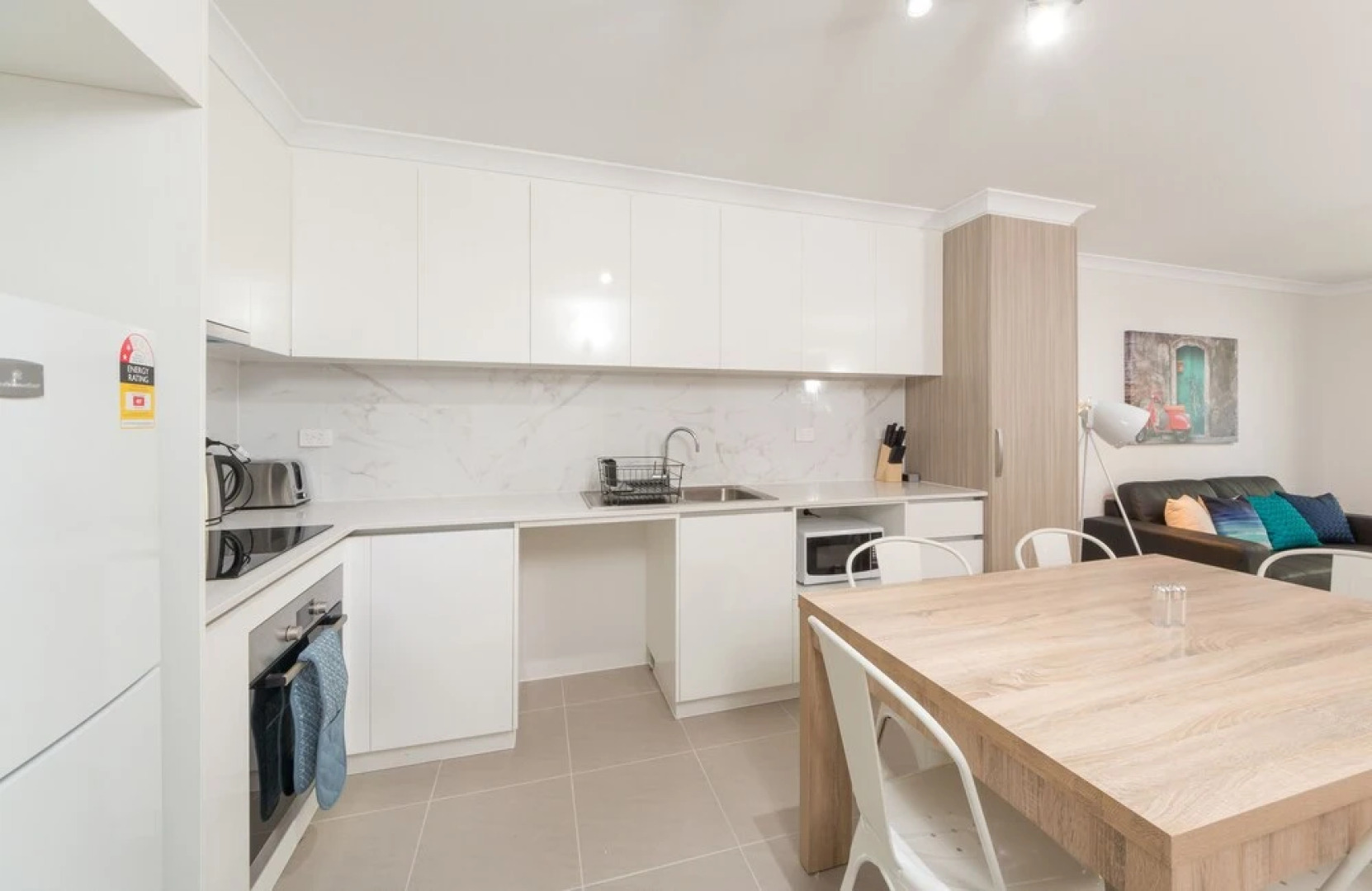 Lakeview Apartment Suite 19