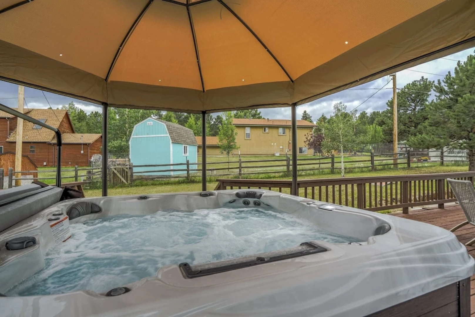 3brmountains & Hot Tubbring The Family