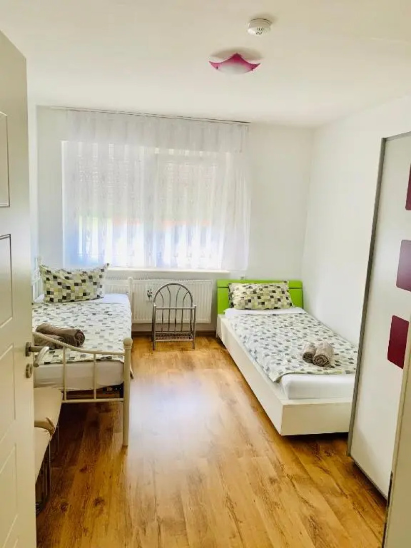 Drei Zimmer Apartment am Rhein