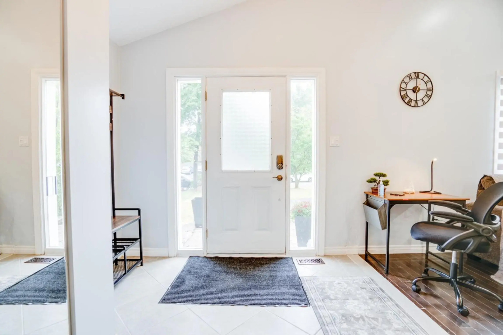 Tranquil & Cozy 30 min to Toronto ~ Backyard ~ Pkg