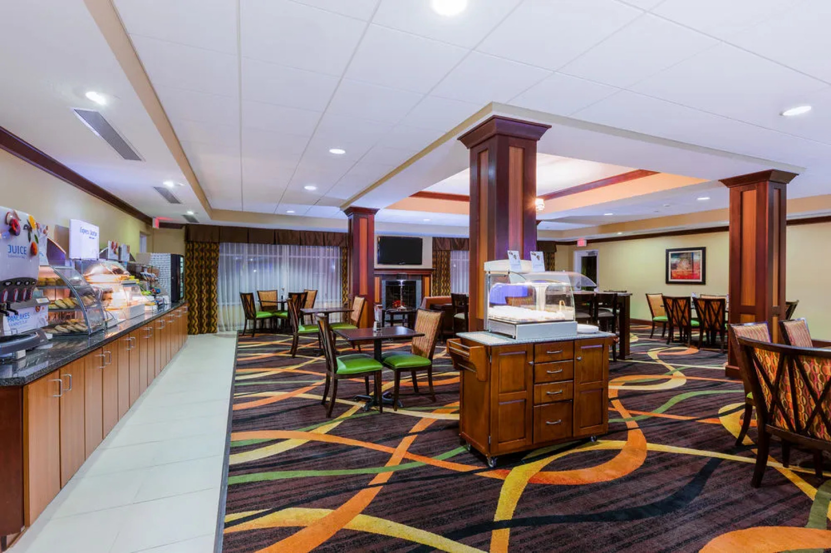 Holiday Inn Express Hotel & Suites Salina