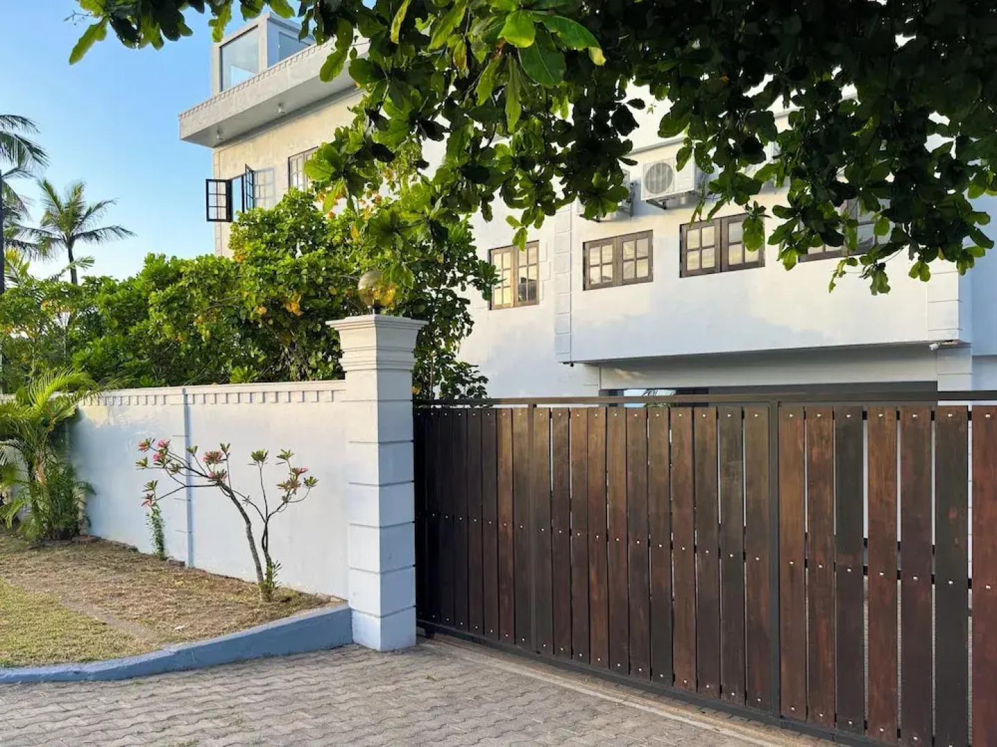 Отель MOI Induruwa by DBI