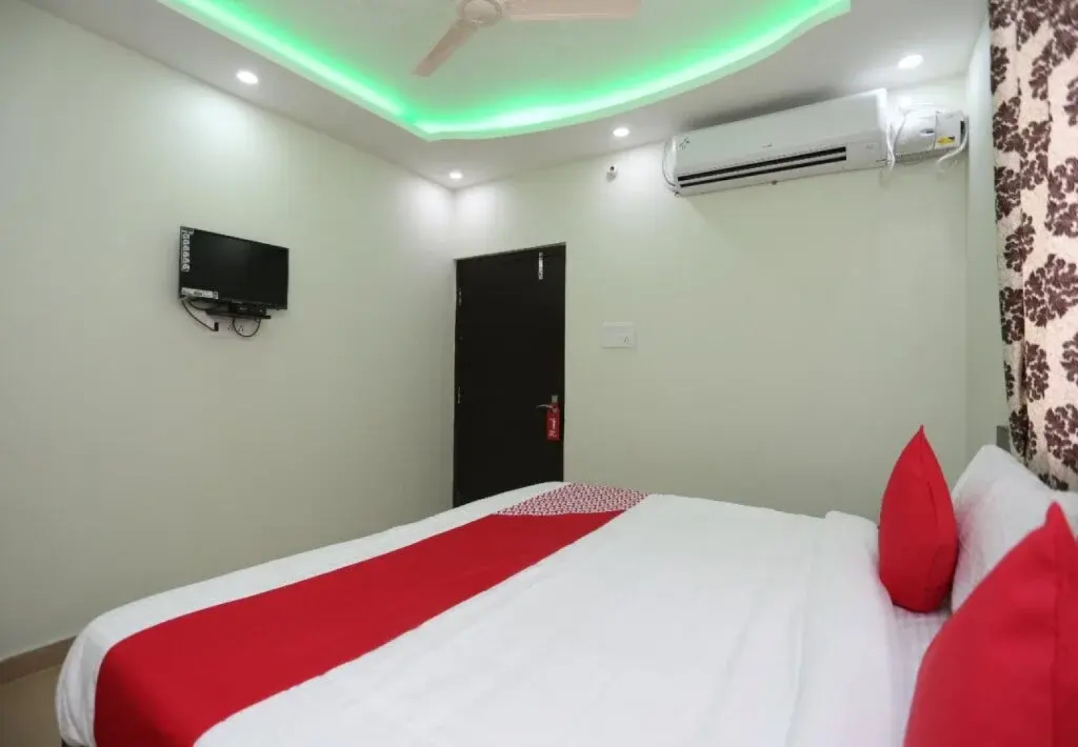Hotel Baswari By OYO Rooms