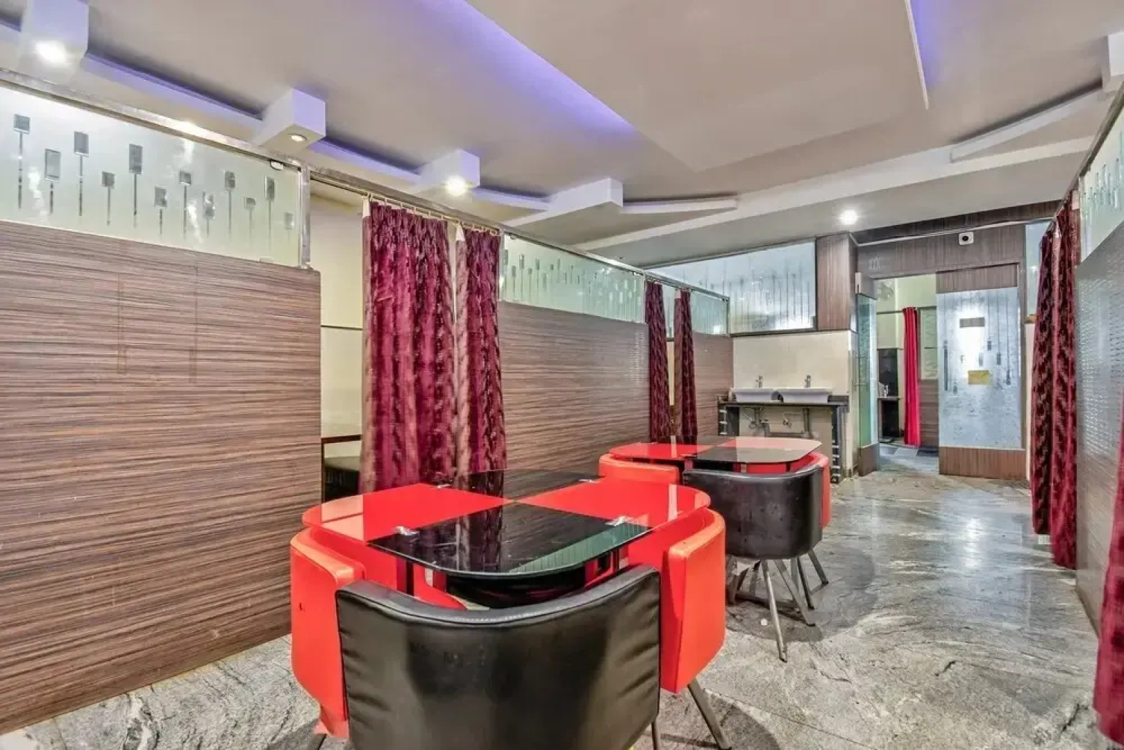 Nakshatra Comforts by OYO Rooms