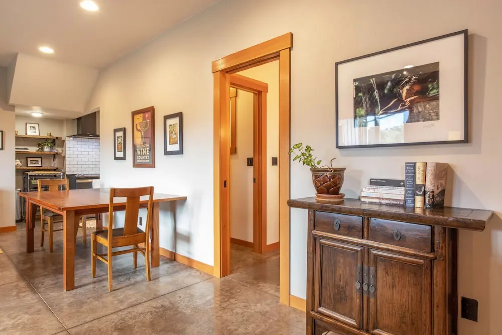 Zen View 2 Bedroom Home by Redawning