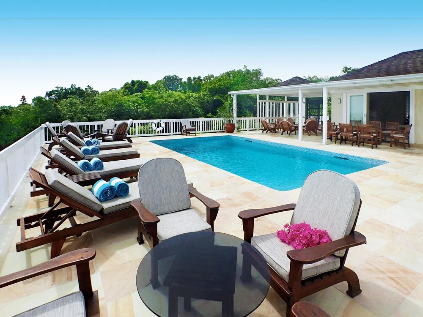 Honeycombe Villa by Jamaican Treasures