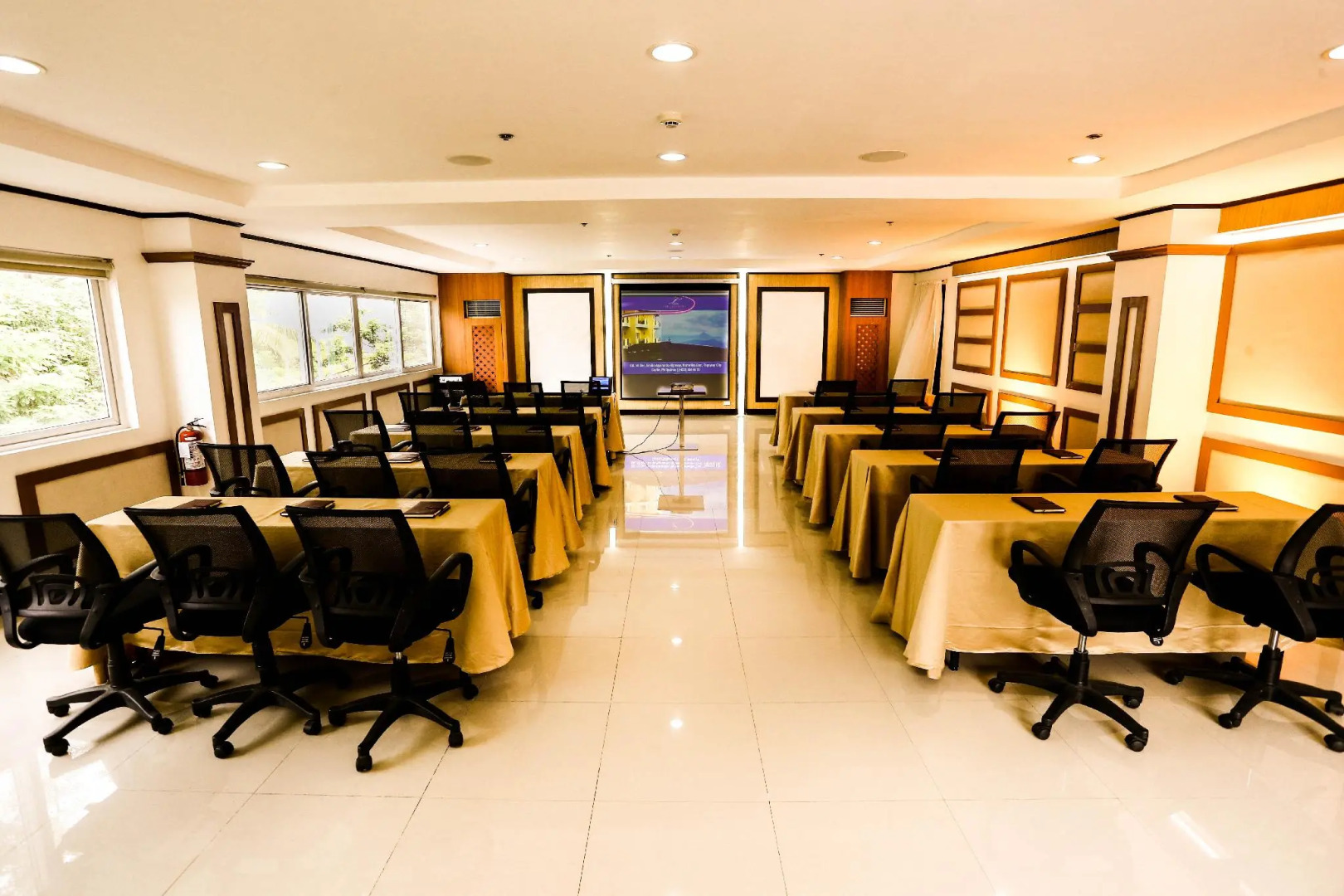 The Lake Hotel Tagaytay