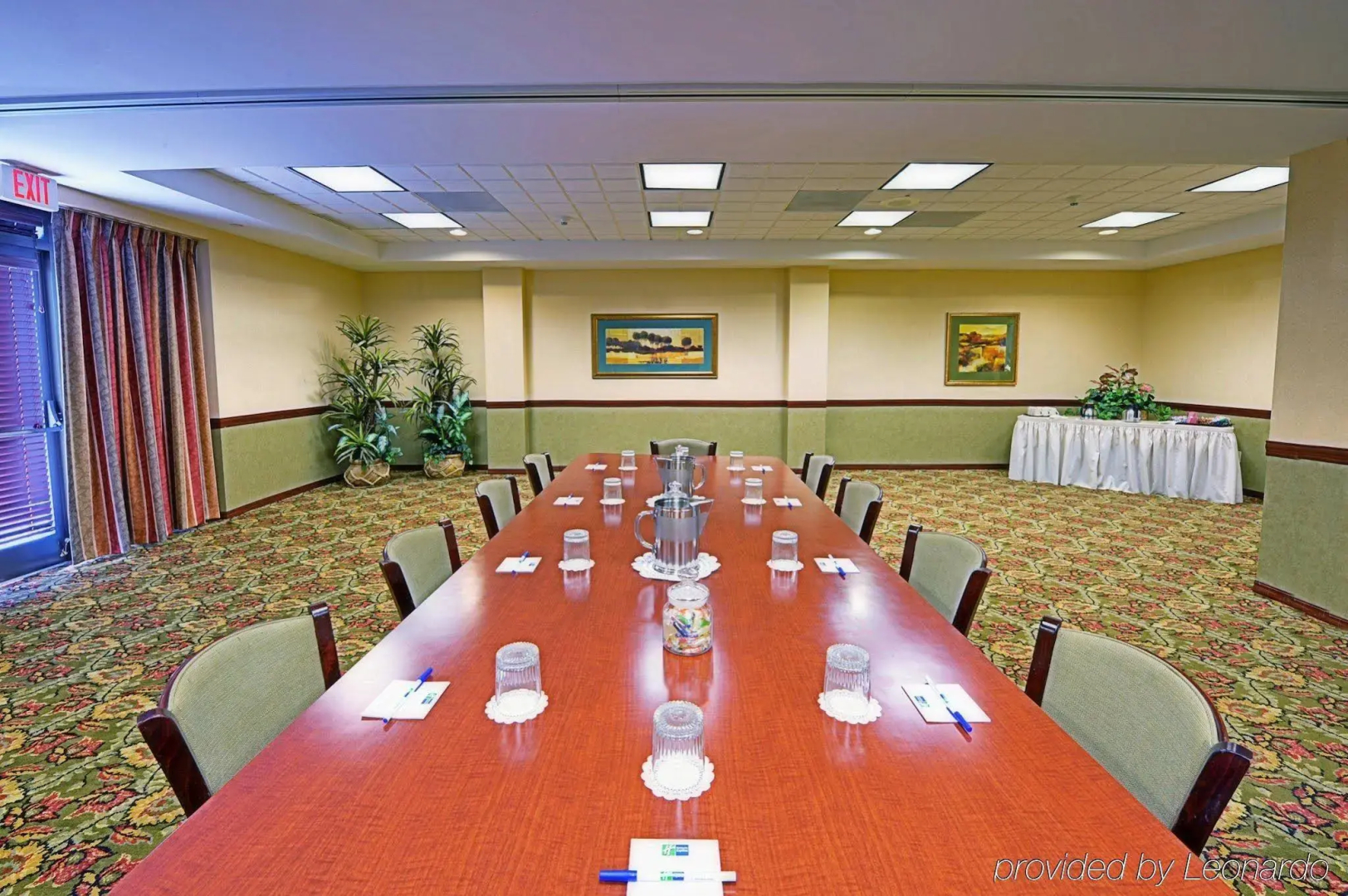 Holiday Inn Express & Suites Tempe by IHG
