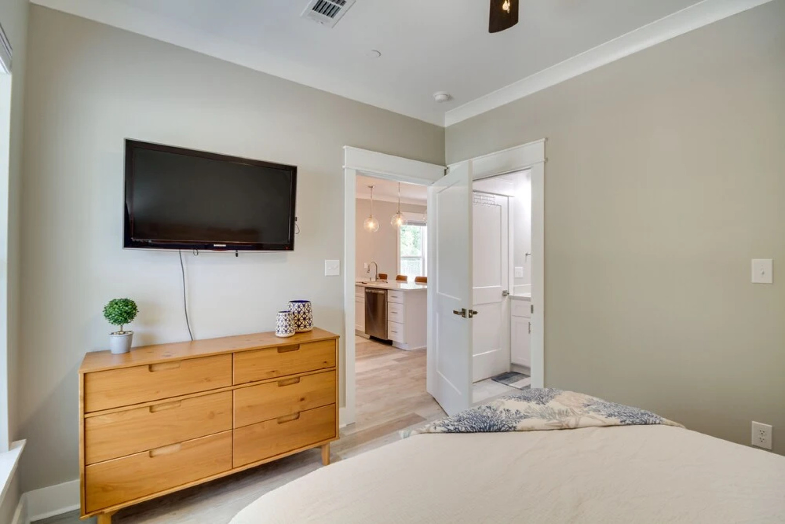 Diamondhead Retreat w/ Deck, Pool & Golf!