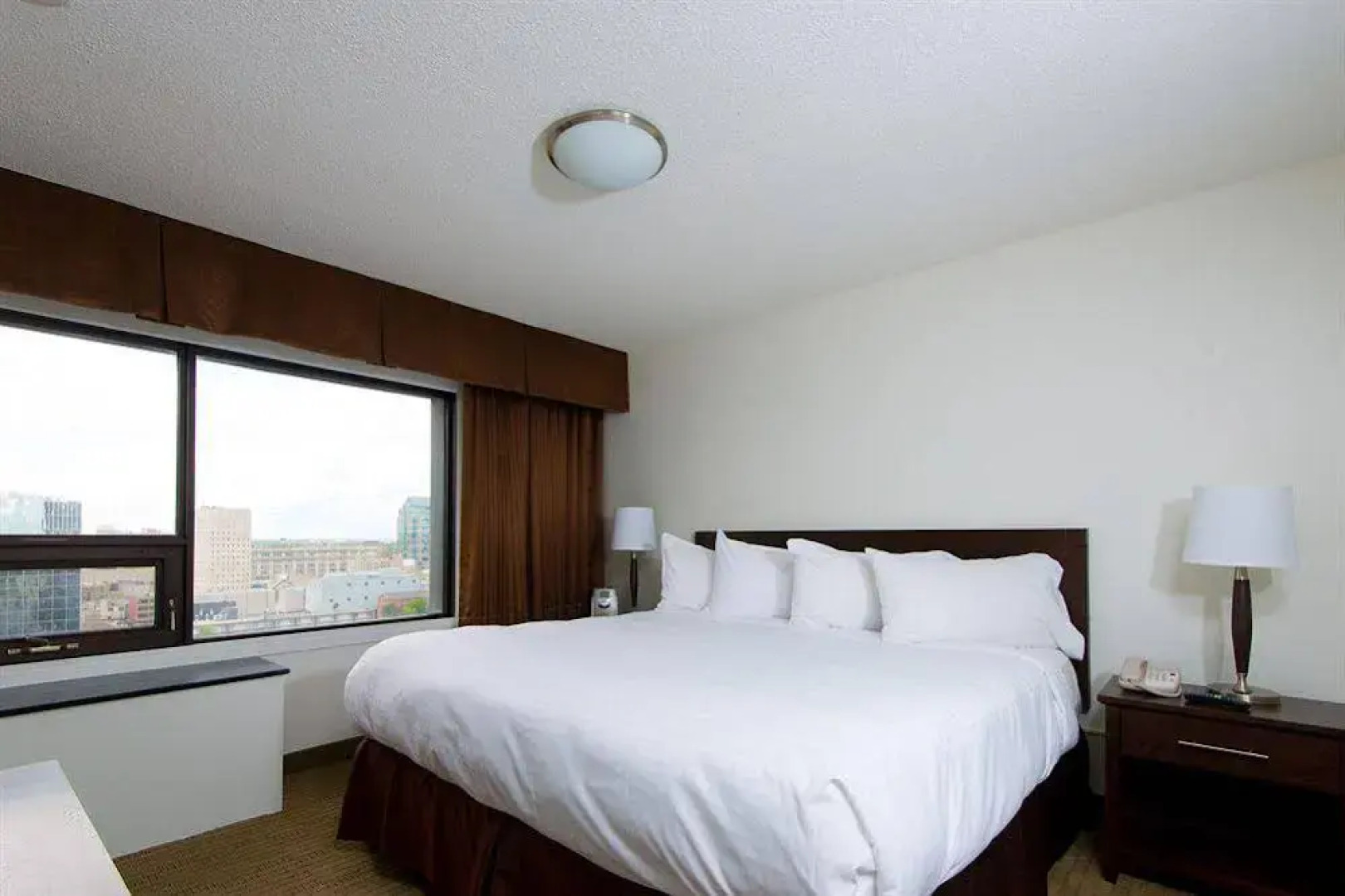 Place Louis Riel Suite Hotel