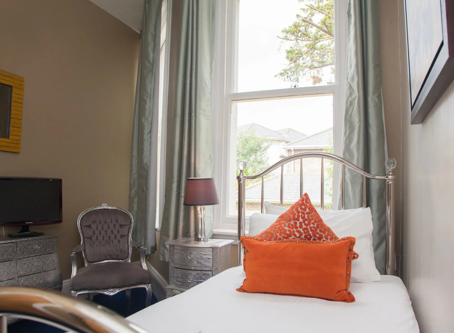 Washington house hotel