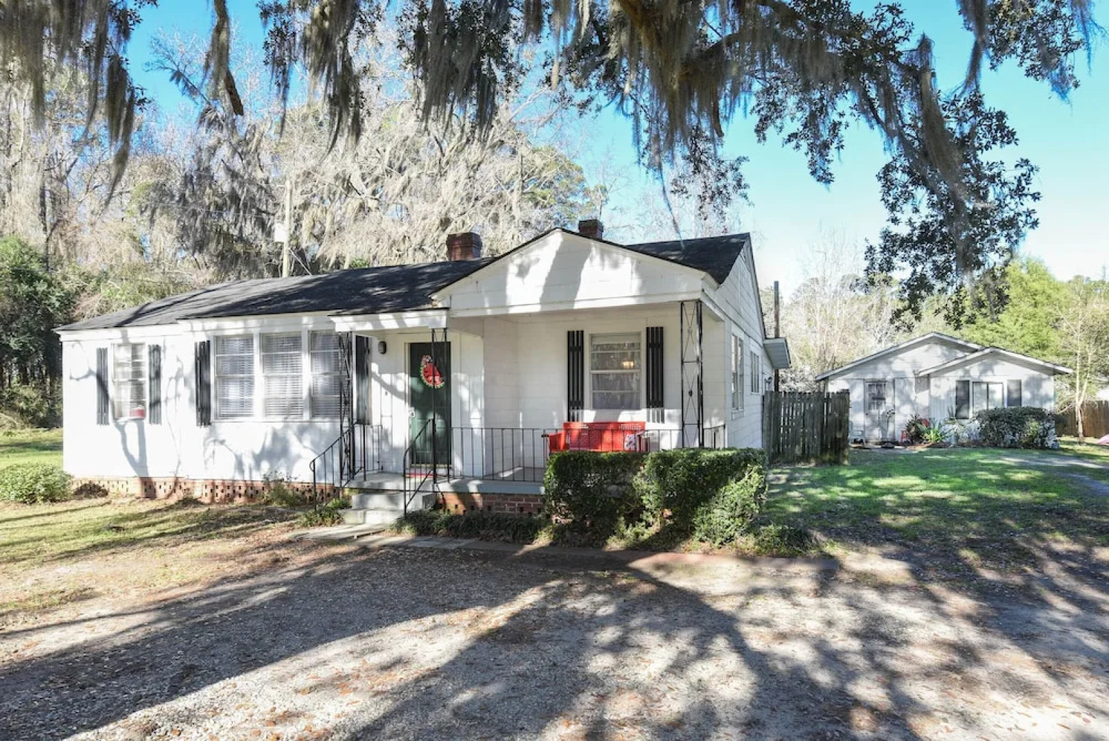 Summertime Pet-friendly 30 min Savannah