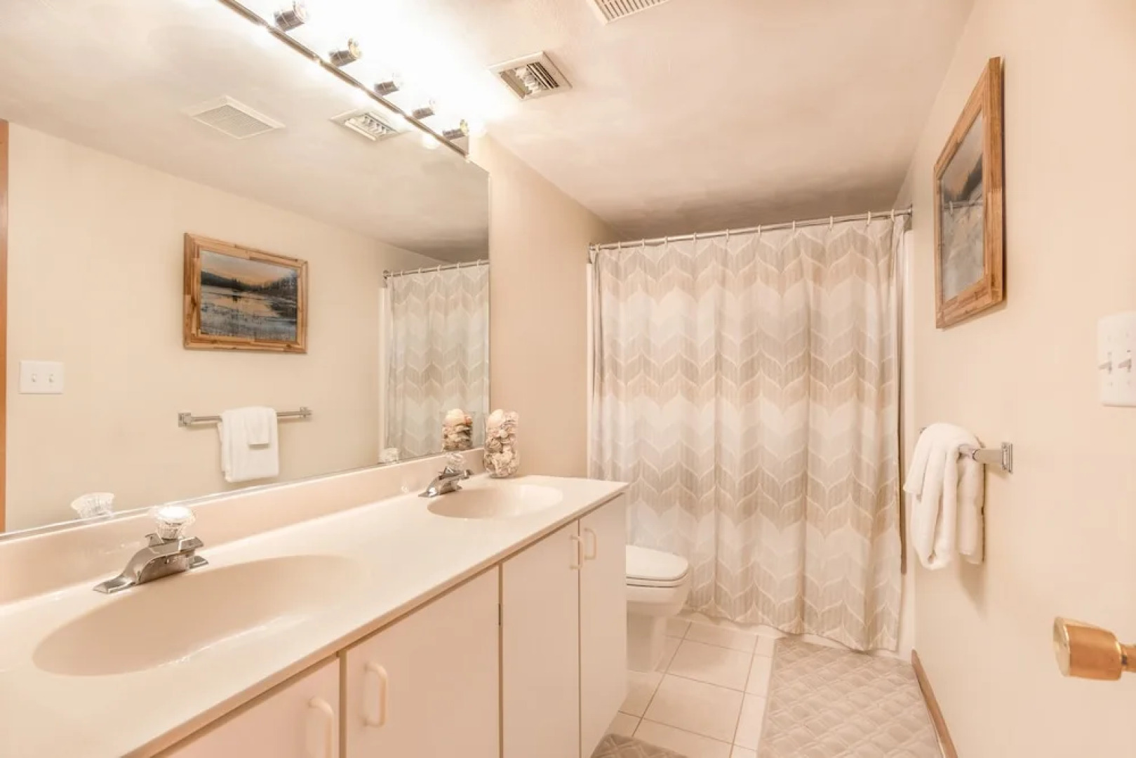 Seven Springs 2BR Loft Premium Condo, sleeps 11! by RedAwning