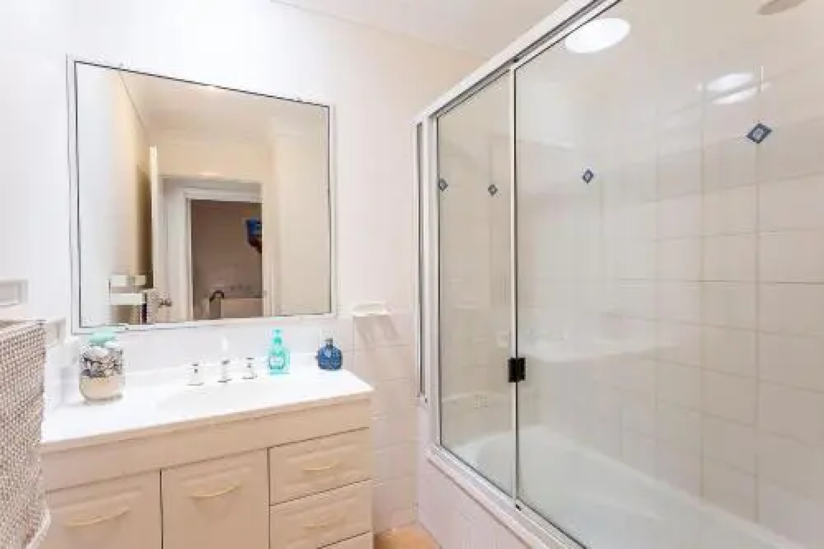 14 Zircon Street Centrally Located Family Home With Covered Deck Close To Patrolled Beach & Shops