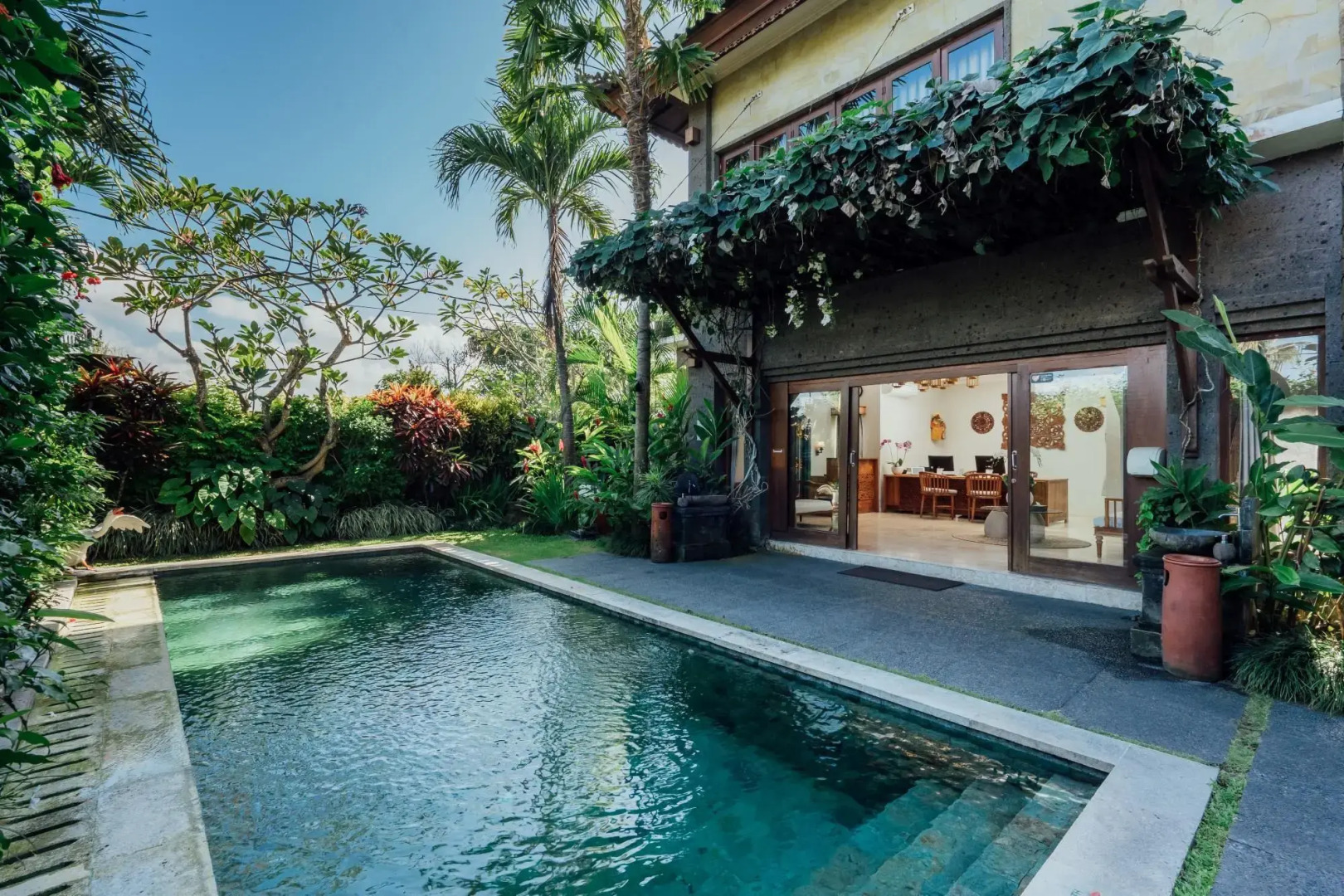 Swan Keramas Bali Villas