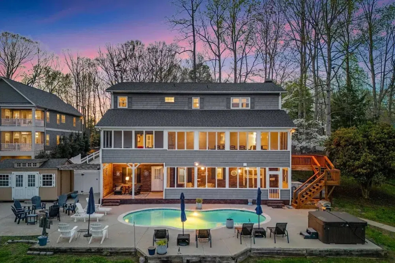 Sleeps 22, Lakefront w/ Private Dock & Pool, 2 Houses Lake Living by Avantstay