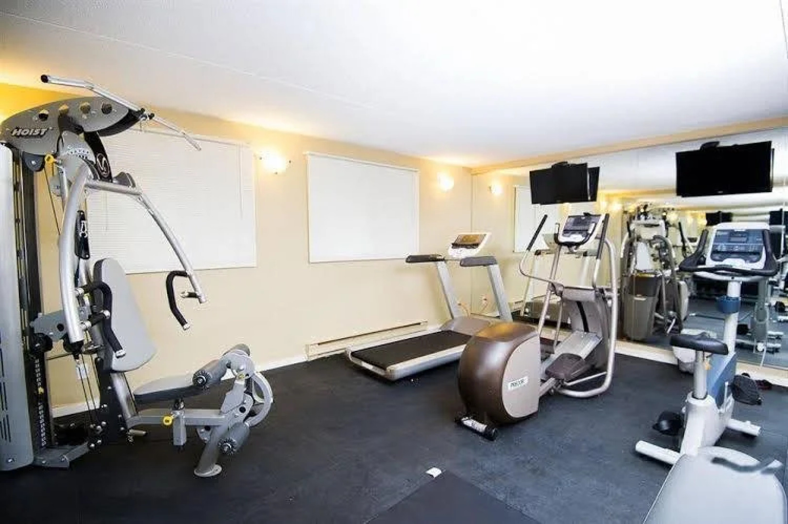 Executive Suites by Roseman