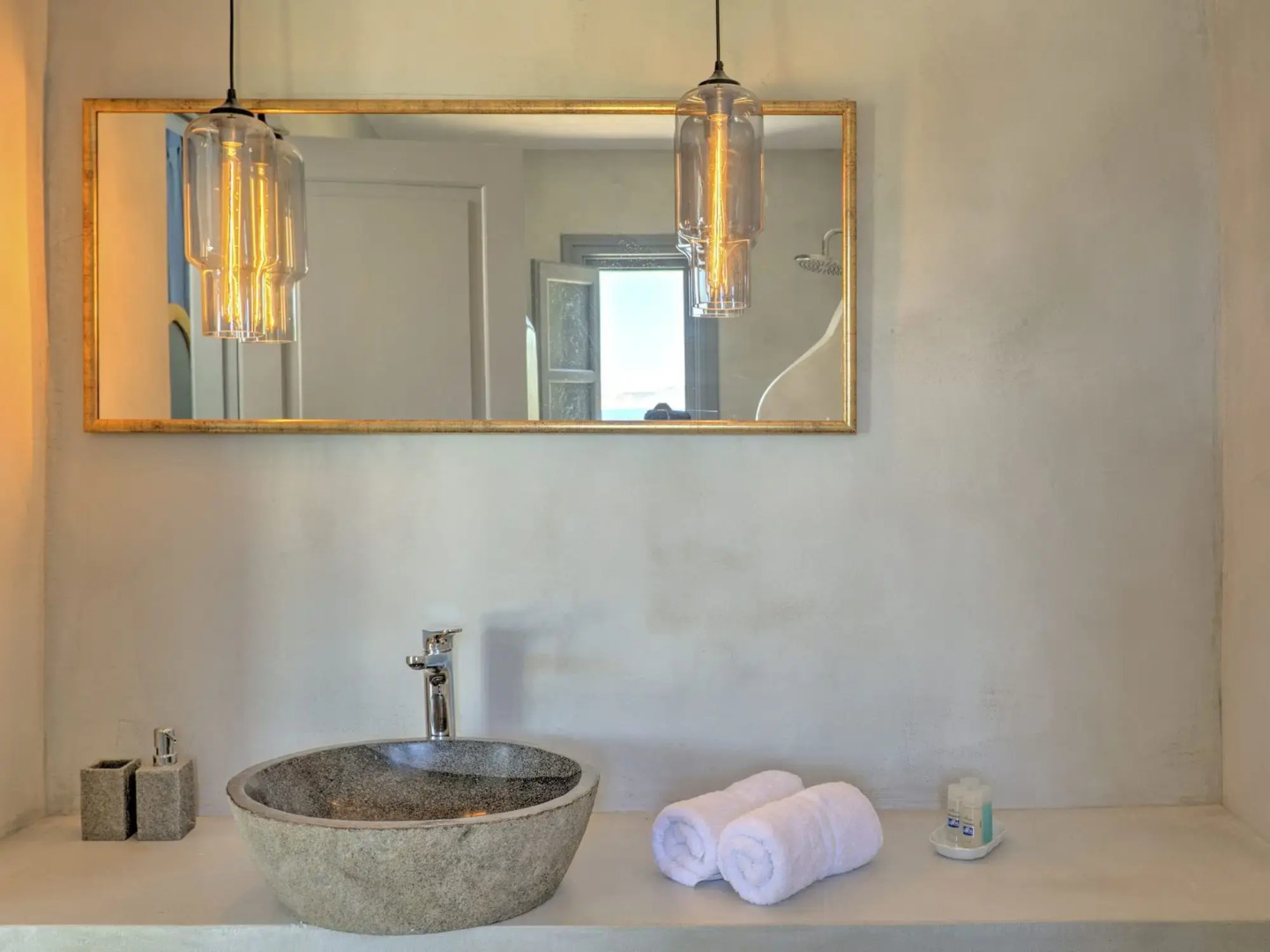 9 Muses Exclusive Apartments