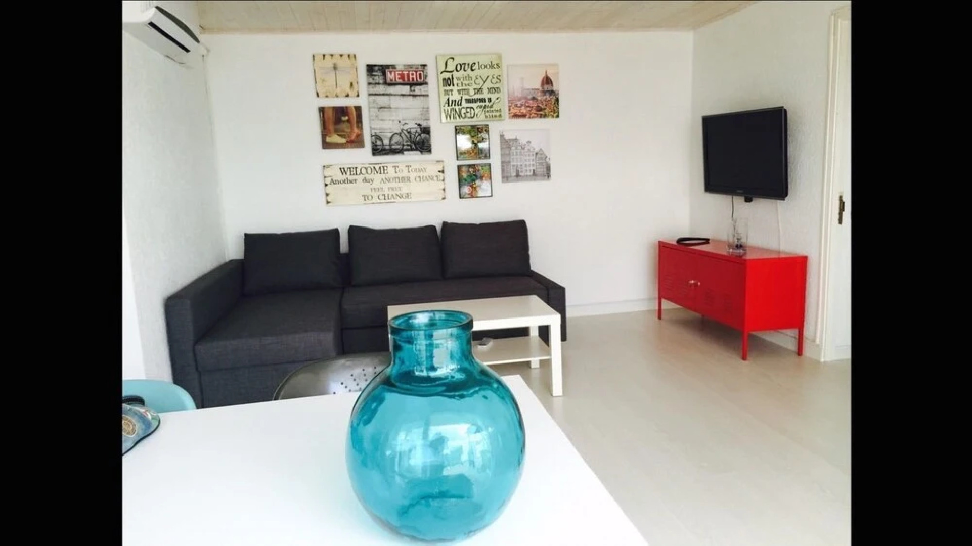 Lightbooking - View and pool