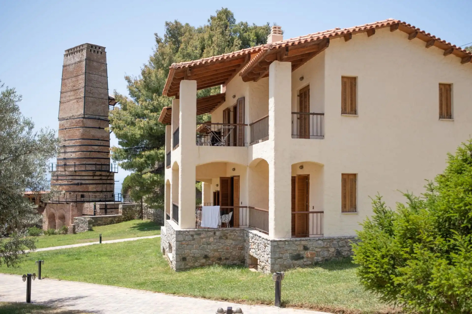 Kaminos Hotel by Nin & Bau