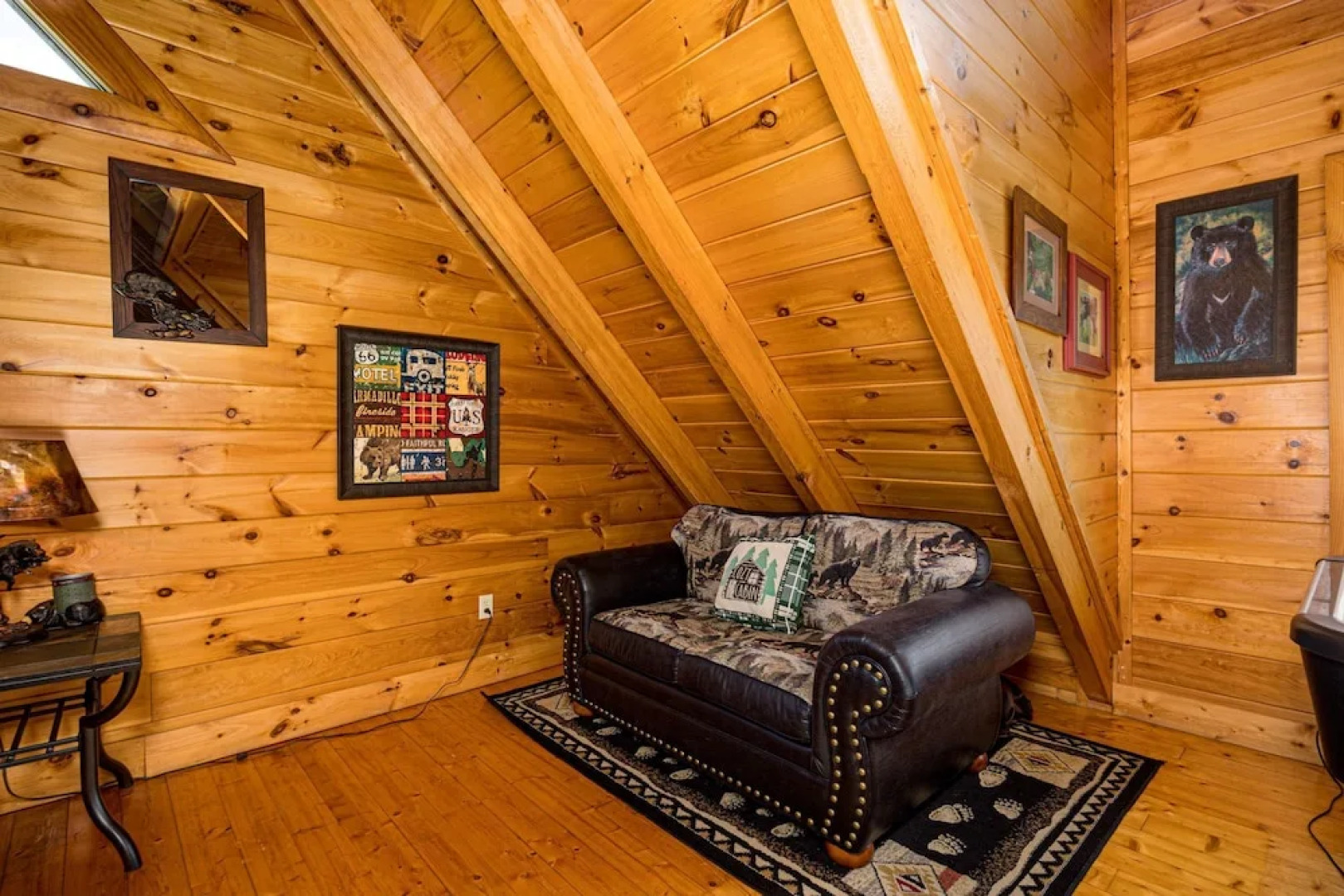 MooseBehaving - Two Bedroom Cabin