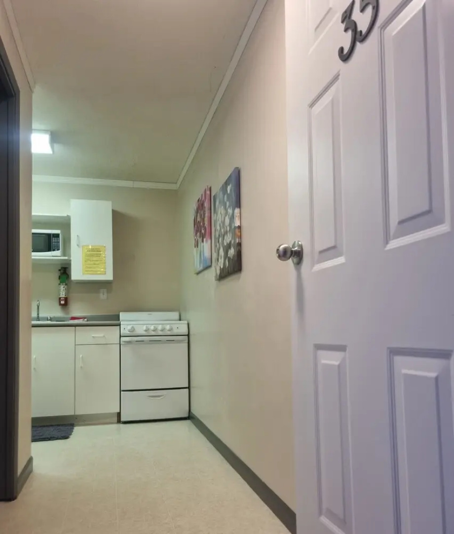 Pioneer Inn by the River