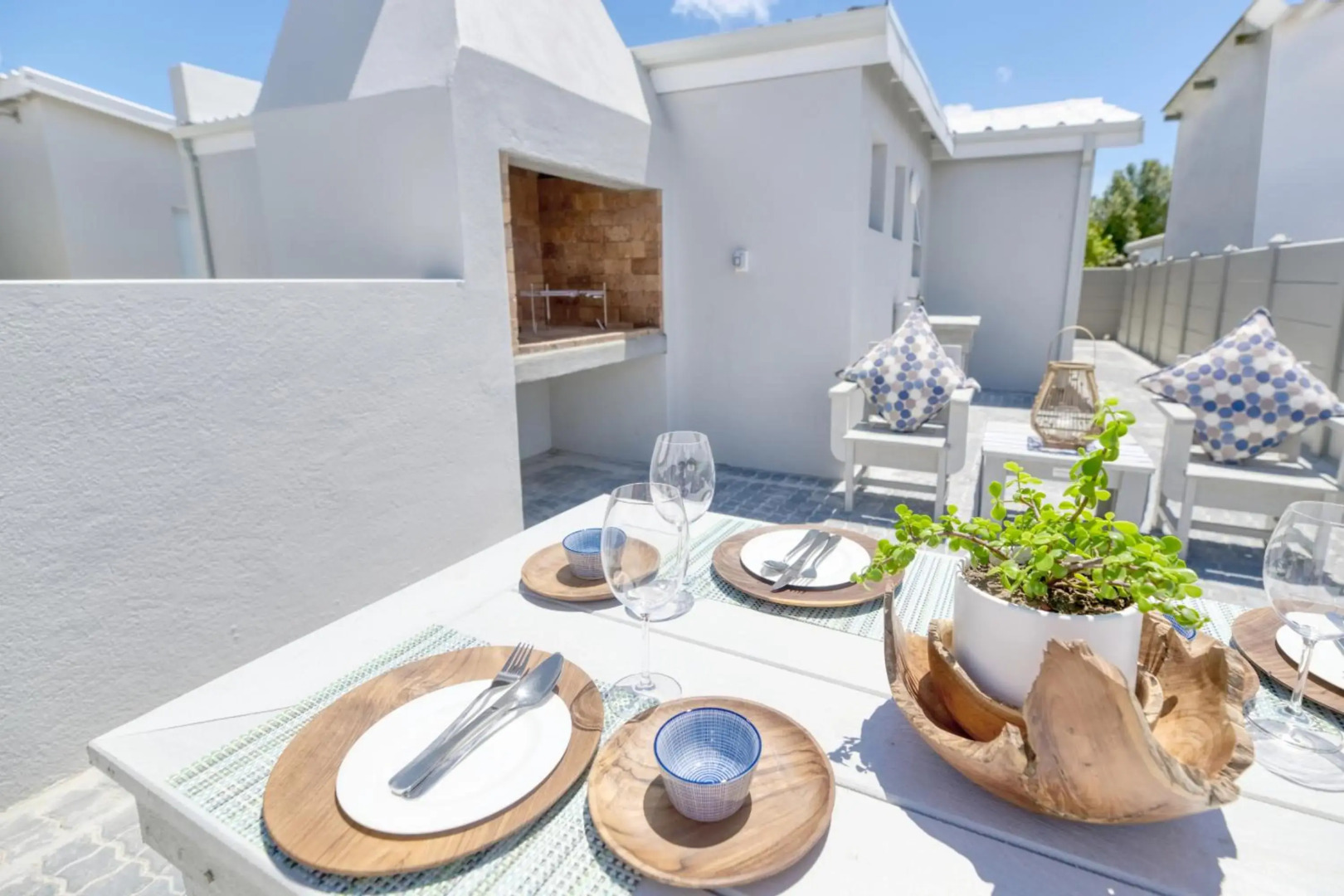 Spring Tide on 28 Main Struisbaai